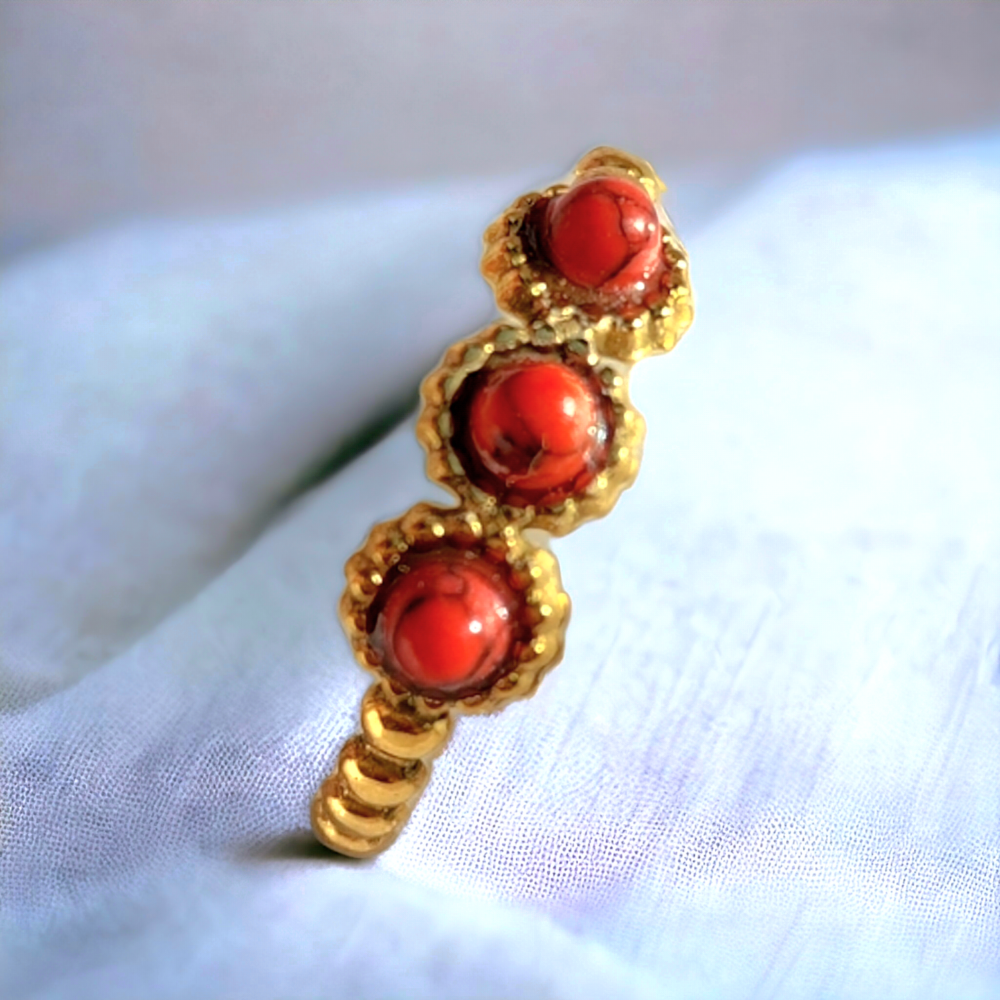 Bague Vénus ❖ Howlite Rouge